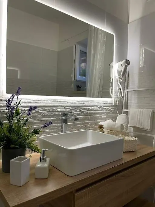 Apartment Relax Home By Dani Rome